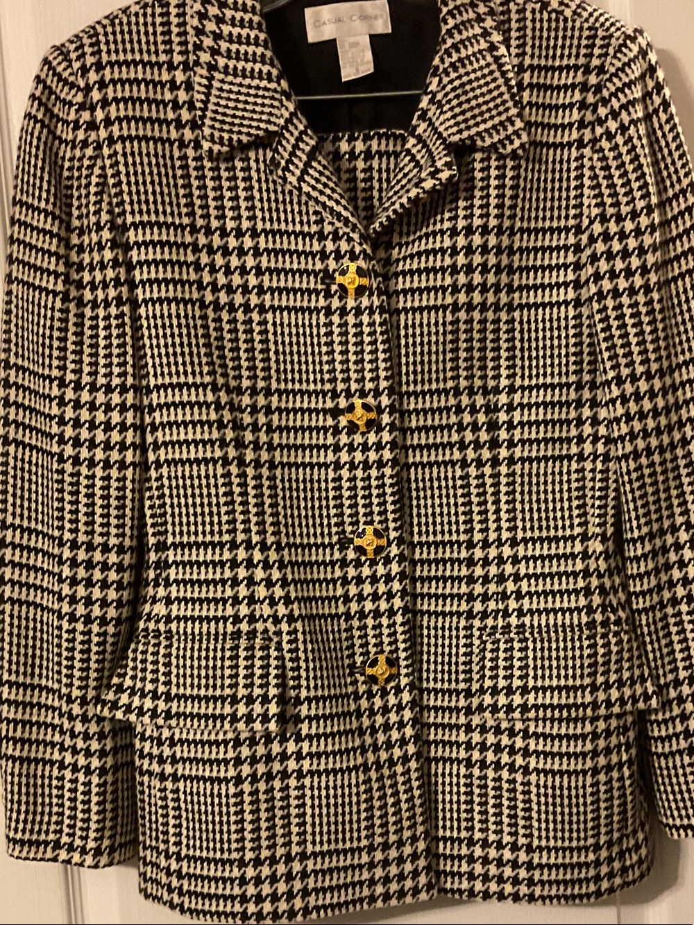 Casual Corner Black & White Houndstooth skirt suit with Gold Buttons size 6